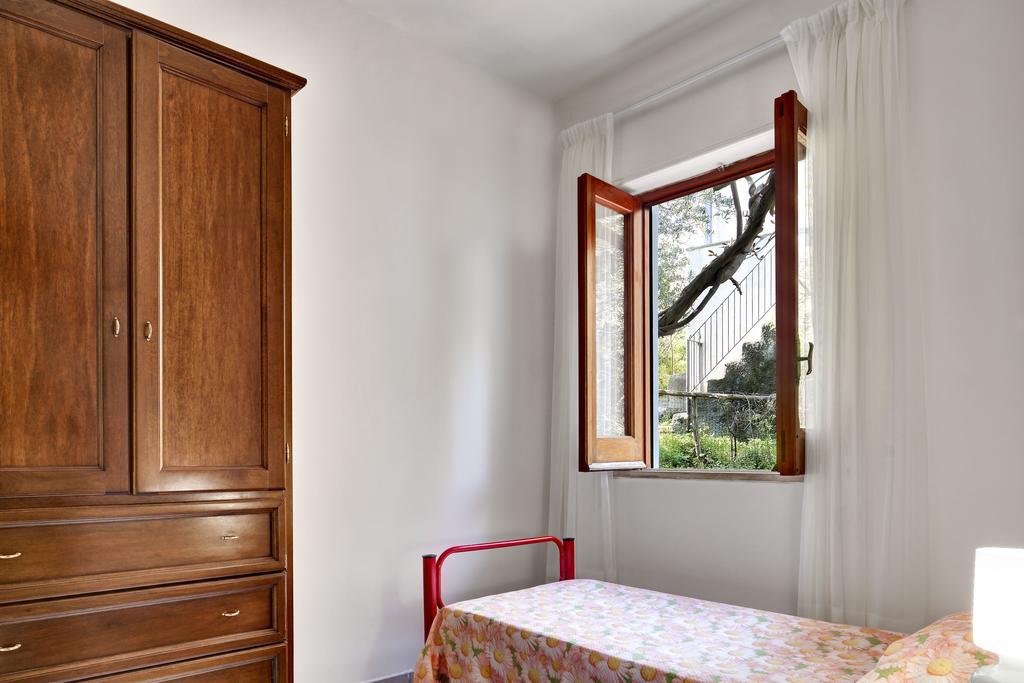 Apartamento Matisse Nerano By Gocce Marina del Cantone Habitación foto